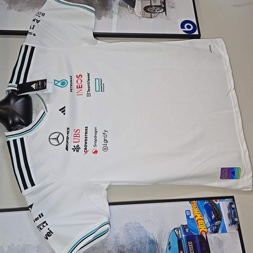 XL Mercedes AMG Petronas Formula 1 Racing Fan Jersey - Picture 5 of 9